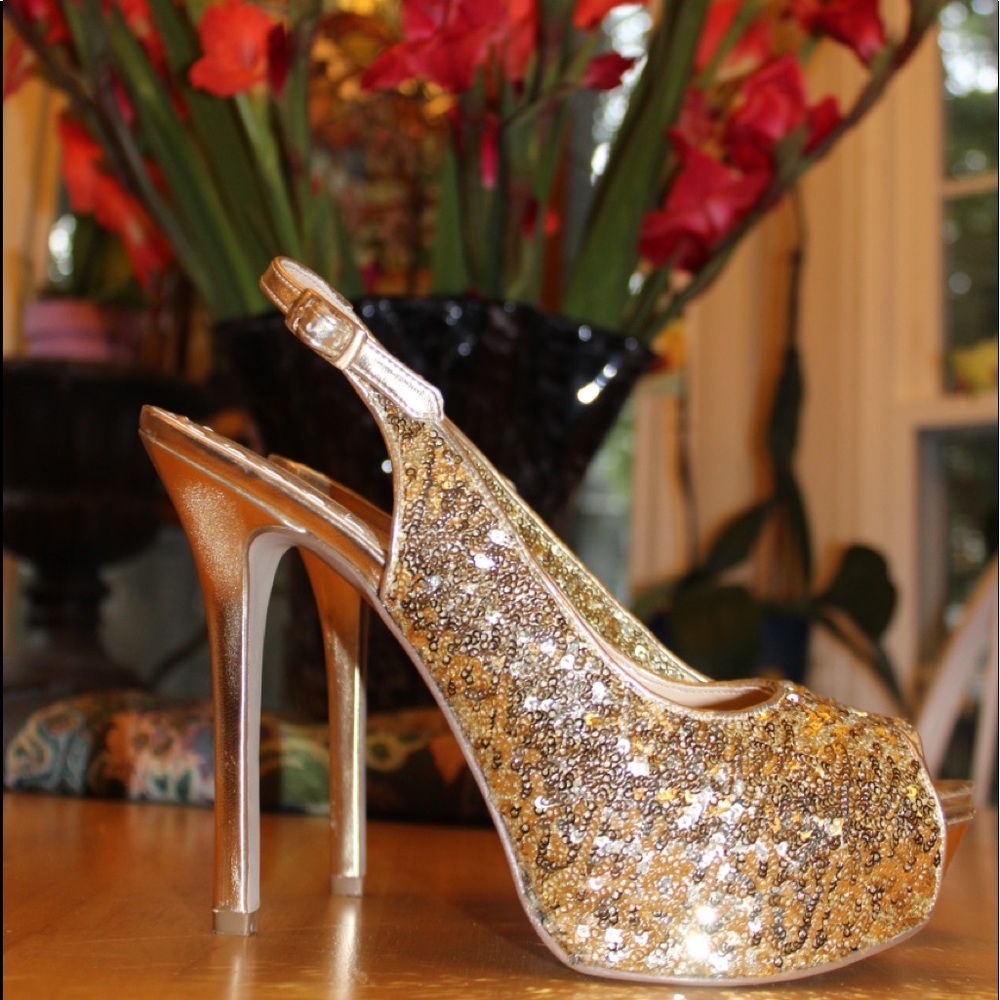 Enzo angiolini gold sequin shoes